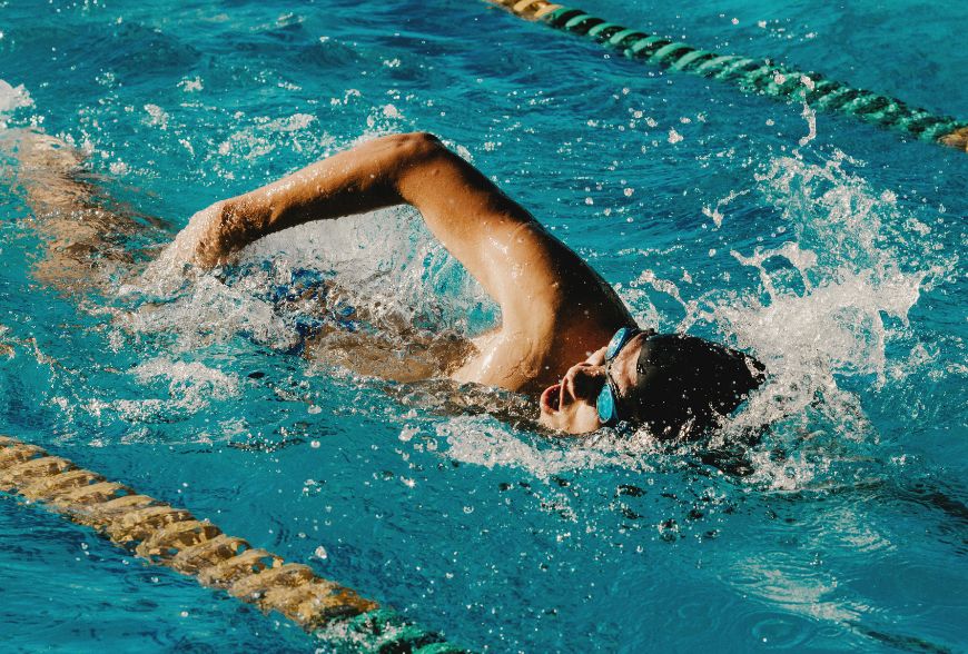 entrenamiento piscina